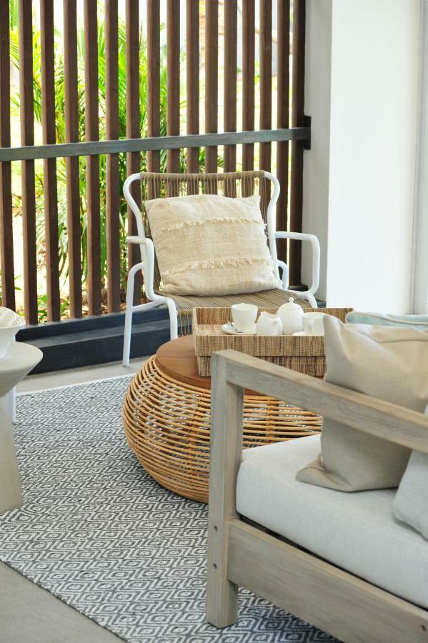 Obiches Luxury Beachfront Apartment Trou-Aux-Biches Bagian luar foto