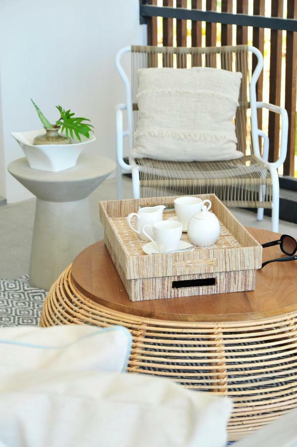 Obiches Luxury Beachfront Apartment Trou-Aux-Biches Bagian luar foto