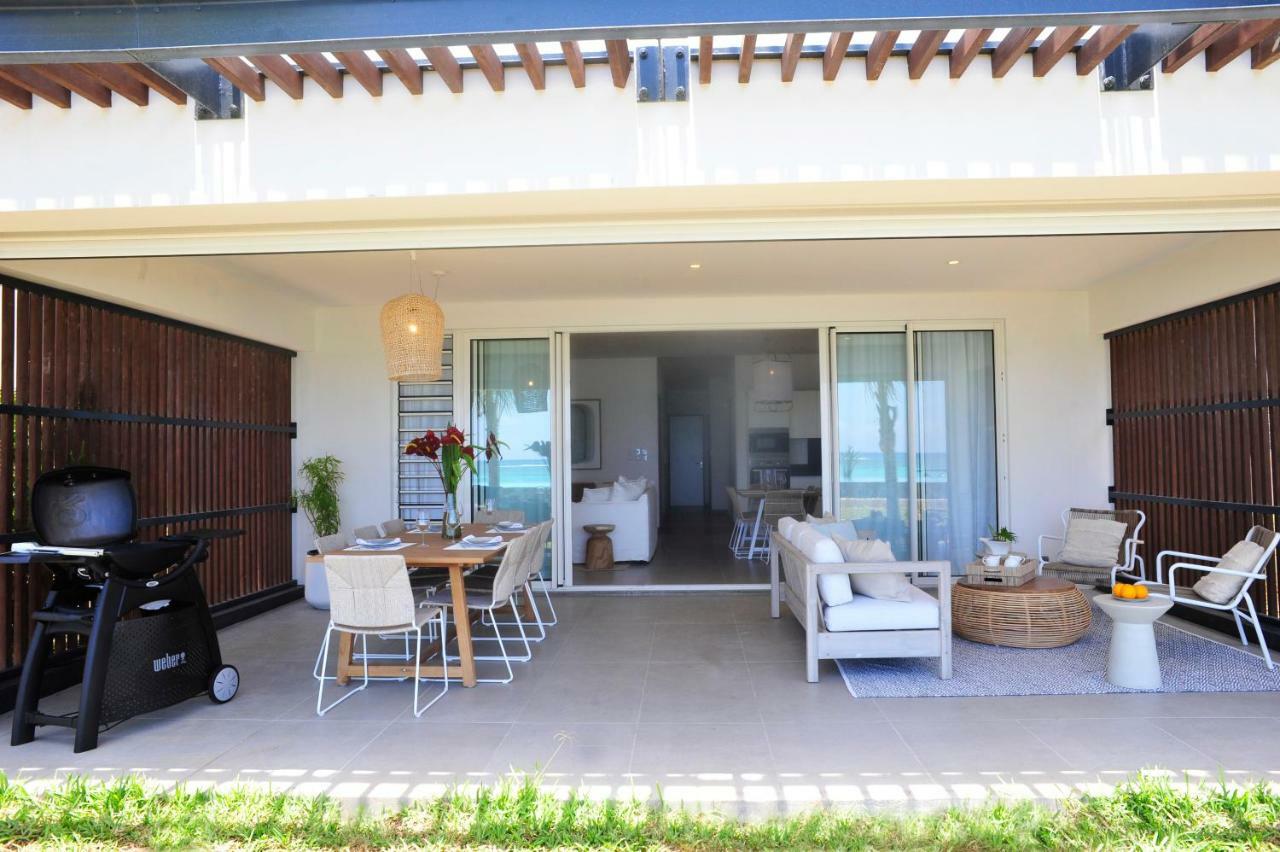 Obiches Luxury Beachfront Apartment Trou-Aux-Biches Bagian luar foto