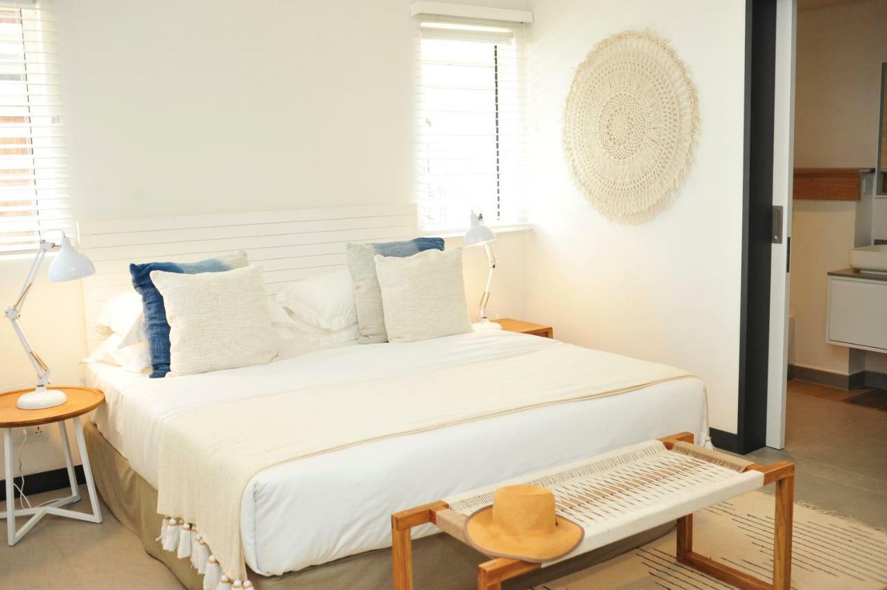 Obiches Luxury Beachfront Apartment Trou-Aux-Biches Bagian luar foto