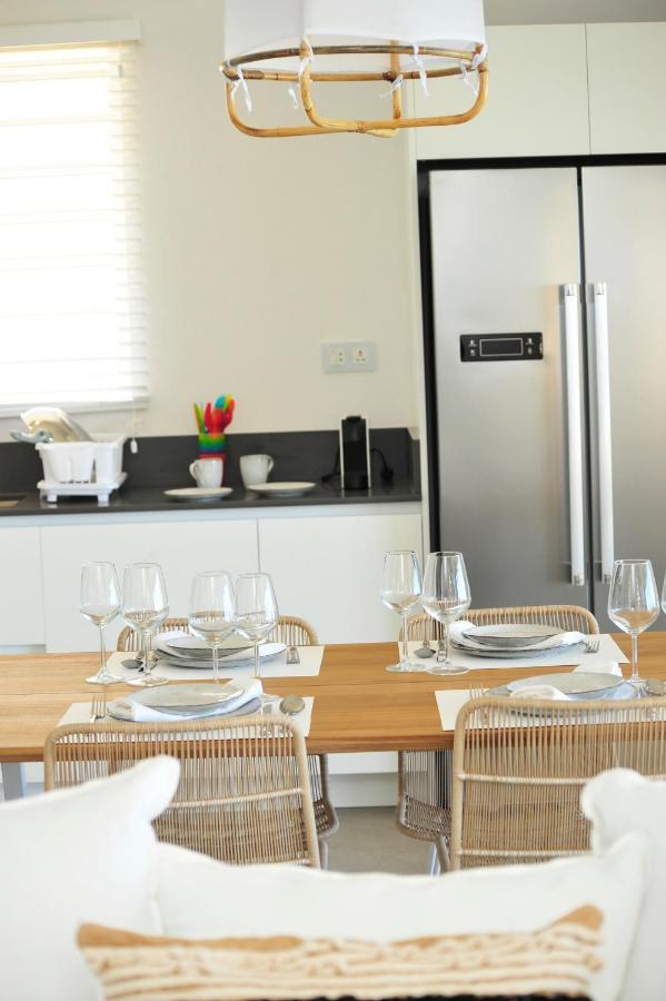 Obiches Luxury Beachfront Apartment Trou-Aux-Biches Bagian luar foto