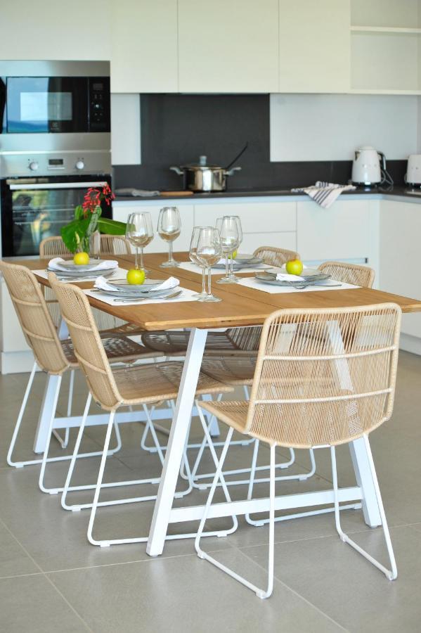 Obiches Luxury Beachfront Apartment Trou-Aux-Biches Bagian luar foto